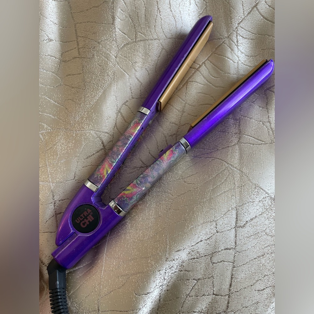 CHI Purple Flat Iron/Straightener